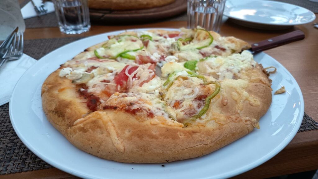 Pizza sans gluten - la crétoise (feta poivron)